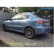 Вітровики на Daewoo Lanos с 1997 передні 3-ех дверный Heko вставні під ущільнювач