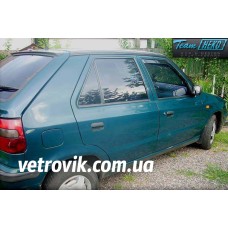 Вітровики на Skoda Felicia 1994-2001 передні Heko вставні під ущільнювач