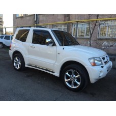 Вітровики на Mitsubishi Pajero Wagon від 2006 передні 3-ех дверный Кобра Тюнинг накладні