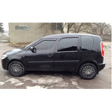 Вітровики на Skoda Roomster від 2006 Кобра Тюнинг накладні