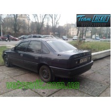 Вітровики на Opel Vectra A 1988-1995 передні Heko вставні під ущільнювач