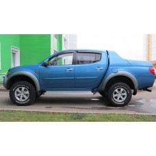 Вітровики на Mitsubishi L-200 2006-2015 Sim накалдные