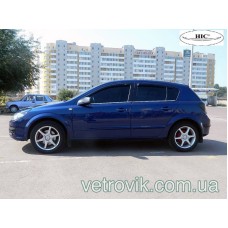 Дефлектори вікон Opel Astra Ash 2004-2009 HIC — накладні