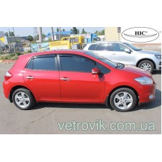 Дефлектори вікон Toyota Aurys 2007-2012 HIC — накладні Дефлектори вікон Toyota Aurys 2007-2012 HIC — накладні