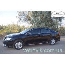 Дефлектори вікон Toyota Kamry V50 2011+ HIC — з хромованою смугою Дефлектори вікон Toyota Kamry V50 2011+ HIC — з хромованою смугою
