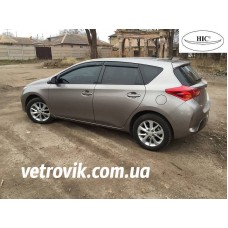 Дефлектори вікон Toyota Aurys 2012+ HIC — накладні Дефлектори вікон Toyota Aurys 2012+ HIC — накладні