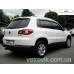 Дефлектори вікон Volkswagen Tiguan 2007-2016 HIC — з хромованою смугою