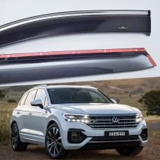 Дефлектори вікон Volkswagen Touareg 2018+ HIC — з хромованою смугою